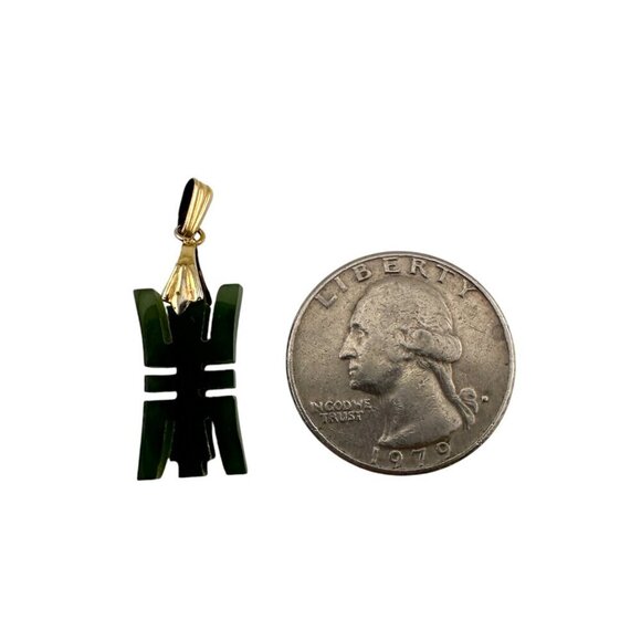 Green Jade "Hum" Pendant Good Luck Symbol - Picture 4 of 10